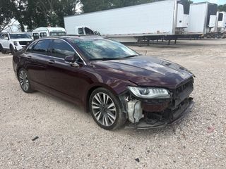 2017 Lincoln MKZ Select - Exterior Front Right Corner Image
